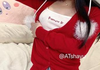 看到AT鲨的麻衣学姐高清照片，我决定转行搞搞摄影来学习一下！