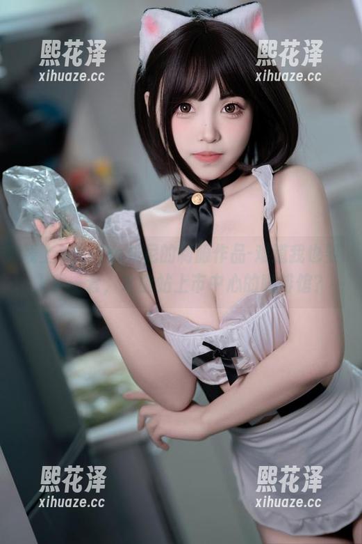 Bangni邦尼 线上Bangni邦尼的制服作品-难道我也要入手一套,才能站上市中心的咖啡馆?