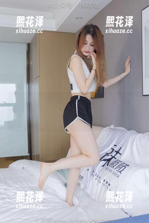 BoBoSocks袜啵啵-甜甜圈 BoBoSocks袜啵啵 - 免费图包快来拿!甜甜圈的薄黑丝,脚尖加固,你让人想多看几眼。
