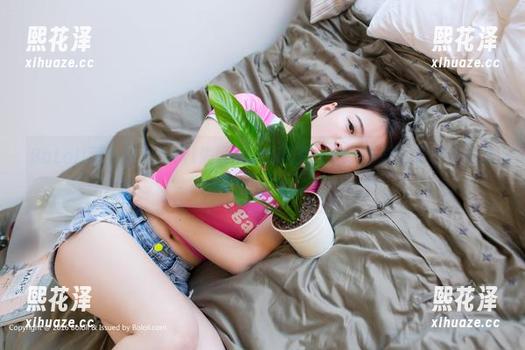 BoLoli菠萝社-Suki朱忆音 BoLoli菠萝社 - Suki朱忆音全新图集上线,下载的最佳理由是:乐哈哈!