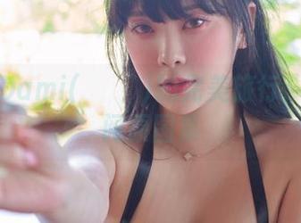 眼镜与Dami(퀸다미)的完美旅行：随性翻阅原图集