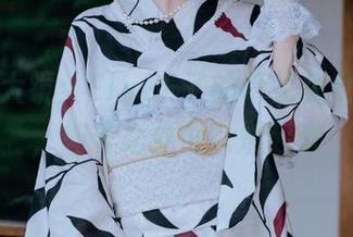 拿起放大镜：ElyEE子的毒蛇兔女郎套图，细节之处可以燃起来