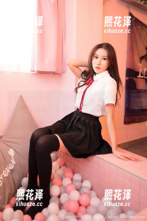 Feilin嗲囡囡-芷儿Momoko Feilin嗲囡囡 - 连体衣下的芷儿Momoko,瞬间刷新了我对衣服的理解,下载给我点思考时间吧。