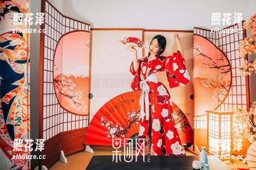 GIRLT果团网 - 黄歆苑的短裙合集：真的敢穿，真会穿？