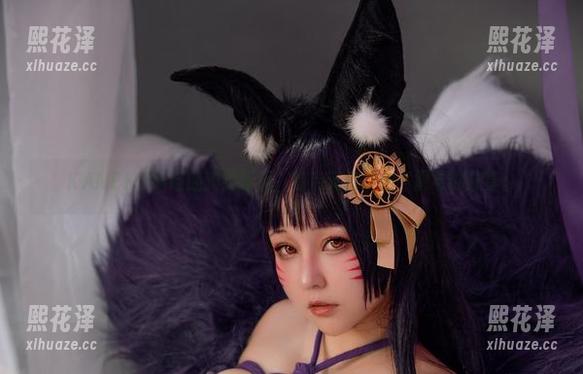 KANEKO咔喵 KANEKO咔喵的豹纹写真,有点调皮,但只愿与你分享。