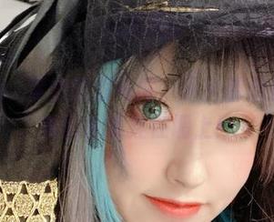 Luisa_零纱的双马尾，天天都想把她的美图合集挂在墙上！