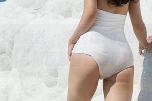 MiStar魅妍社 – 杨晨晨sugar在婚纱里的魔法，私拍原图看得我想转身逃跑。