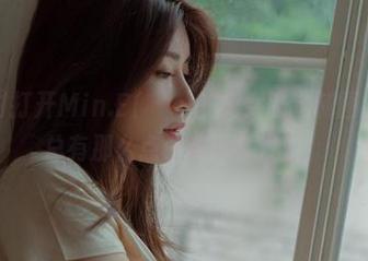 记得随时打开Min.E(민이)的兔女郎定制图集，心中总有那么点小期待会发生！