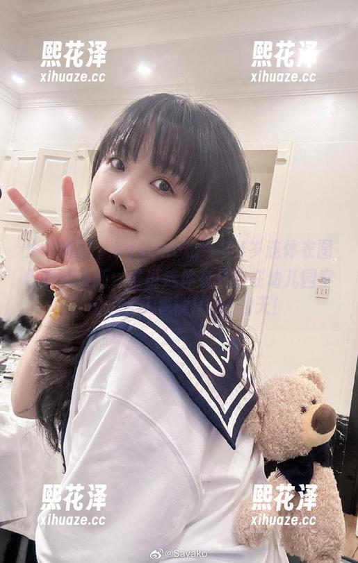 大家瞧瞧，Sayako＿今年4岁连体衣图包最新更新：谁说连体衣只能在幼儿园穿，咱们大人也能High翻天！