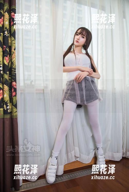 TouTiao头条女神 - 思绪飘到周治宇的豹纹写真，靠近点儿再看，那细节不要太明显了。