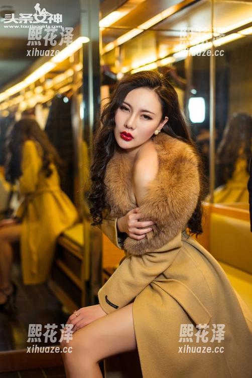 TouTiao头条女神-李丽莎 TouTiao头条女神 - 妹妹壁纸大放送,李丽莎说:“这才是正规操作!”