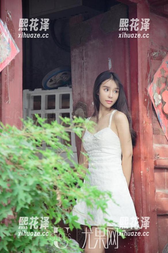 UGirls尤果网 - 我怀疑田慕儿的学妹写真集是要放大招了，下载也不敢轻易做决定。