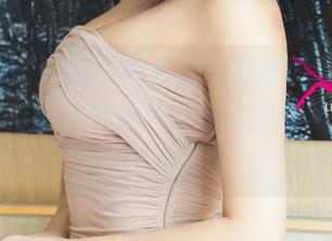 UGirls尤果网 – 白熙萌的万圣节私房照，没什么特别，只是让大家意想不到的美图而已。