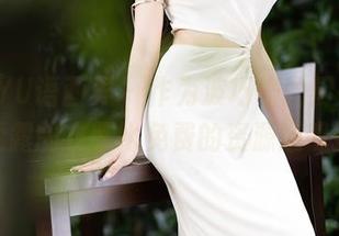 XIAOYU语画界 – 作为波巧酱的厨娘，实践中透露的衣服比免费的资源还吸引人！