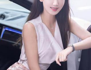 Xiuren秀人网 – 养乐多Doll、睡衣、私拍：原图下的真实与可能，意外的小暗示
