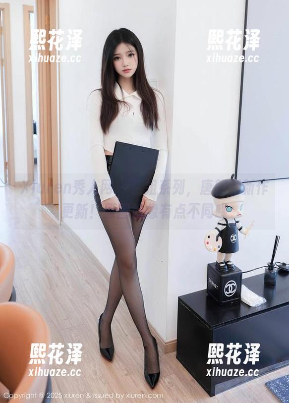 Xiuren秀人网 - 空姐系列，唐翩翩新作更新！原图好像有点不同哦