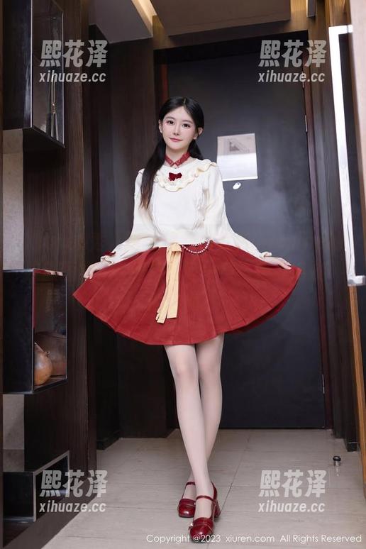Xiuren秀人网 - 这是小茉莉jasmine的校服图集，在线辟谣每一条“校姿绝技”的传闻。