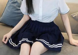 Xiuren秀人网 – 明日花桃桃的办公室写真集，打破你对工作的刻板印象！