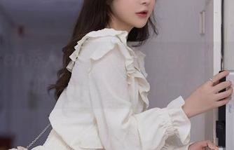 Xiuren秀人网 – 调皮的黑色：芭比KIKI的集合，免费送你一张