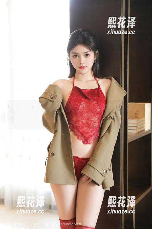 Xiuren秀人网-鱼子酱Fish Xiuren秀人网 - 鱼子酱Fish与短裙的短暂邂逅,美图里的戏谑乐趣