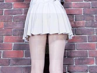 beautyleg – Leonie毛衣图册：那些看起来很暖，但穿上去其实也是一种挑战的衣服？