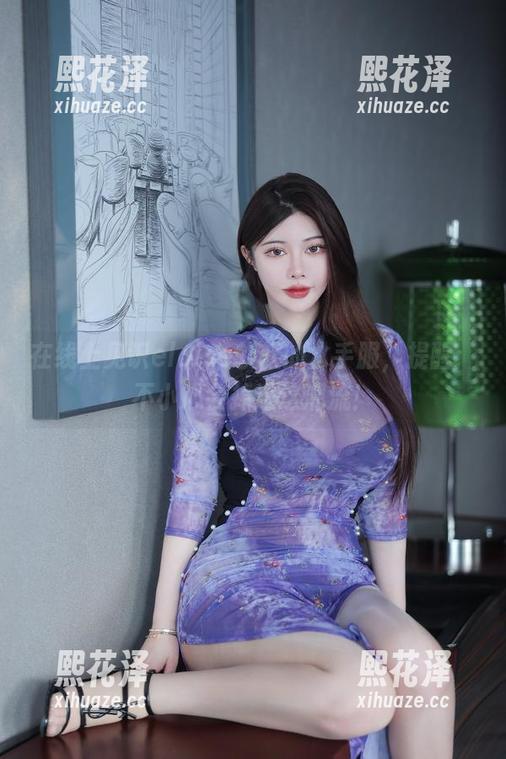 在线上见识eloise软软的水手服，提醒：不小心会掉进这潮流！