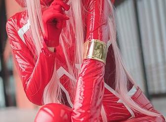 五更百鬼的阳光少女写真，一场关于光与影的闹腾