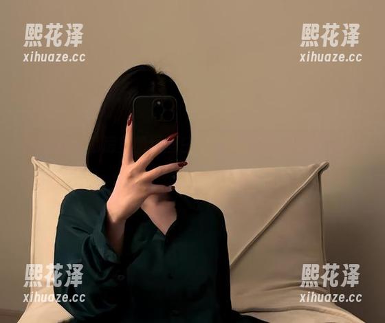 微密圈 - 私房里的红丝白袜，保守的二舅妈的时尚新玩法！