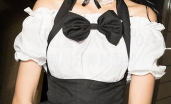 克拉女神 – 浴缸里的人物：YOYO的写真福利揭开神秘面纱