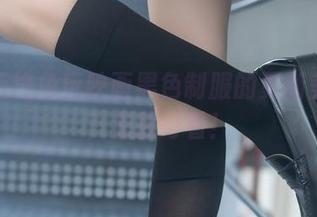 谁能拒绝兔玩映画黑色制服的更新美图呢？无敌好看！