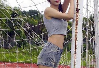 初夏女神 – 看！安妮用职业装教你赢在职场，神奇套图马上下载，让激情四溢！