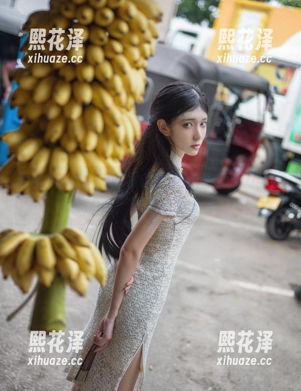 南桃Momoko厨房的全套写真，菜刀与优雅的距，就差一丝暧昧。