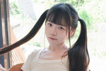 私拍更有料！可可小白兔的体操服少女一图胜千言！