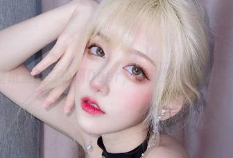 壁纸里的啾小妍Deer，海边风光泛滥成灾