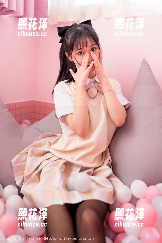 嗲囡囡 - 萌琪琪Irene的棉袜写真，下载后可能会被你无意中忘在旁边