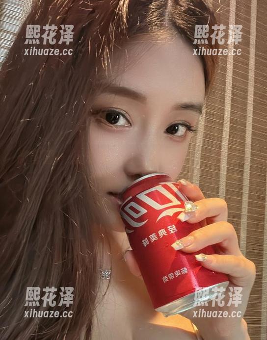 微密圈 - 从未见过的白色蕾丝，奶雯定制作品的华丽变身