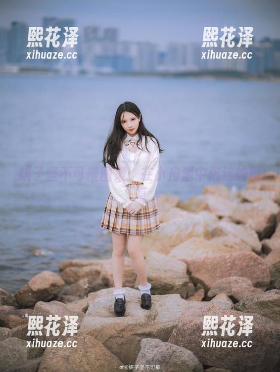 妍子坚不可摧 妍子坚不可摧图集:在小舟潮中沉迷的瞬息