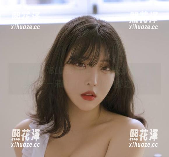 乍一看是“BLUECAKE”，细品却是“奇异猫”——宋哈娜(송하나)的另类之作。