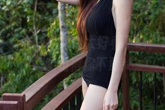 推女郎 – 这种短裙也太好看了吧，娜露的美图值得你下载！