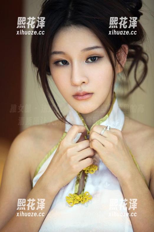 推女郎 - 法式优雅，曾水镂空照片里的高清质感让人瞬间想穿越到那个空间。