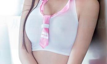 推女郎 – 从图库到现实，林萌萌的短裤穿搭灵感慢慢发酵！