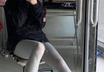 微密圈 – 私房图片探险：无敌哒小姨妈和她的水手服