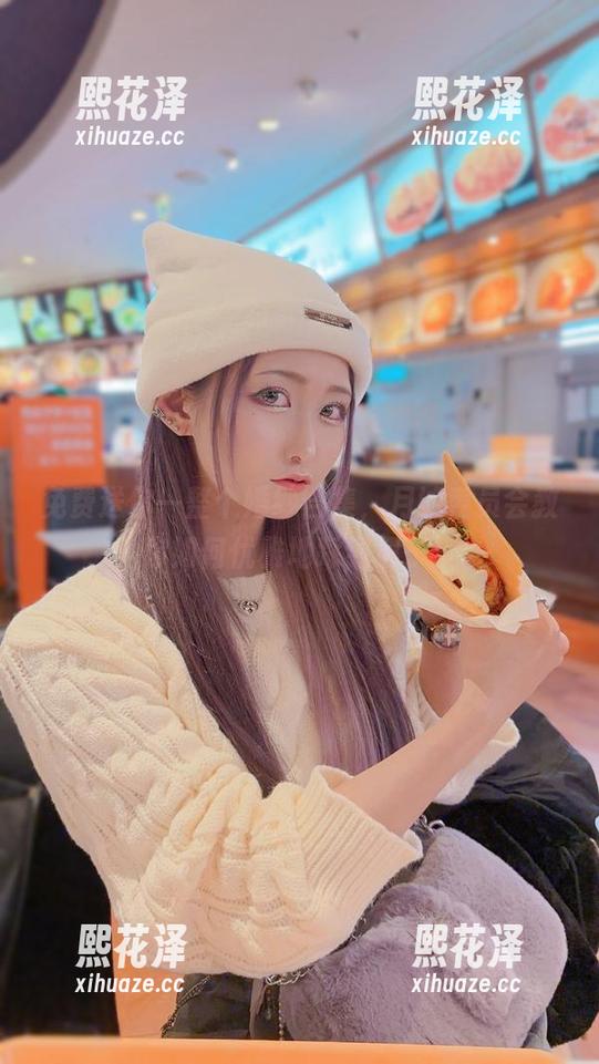 月城委员会 免费送你一整个婚纱合集,月城委员会教你如何优雅地踩到裙子!