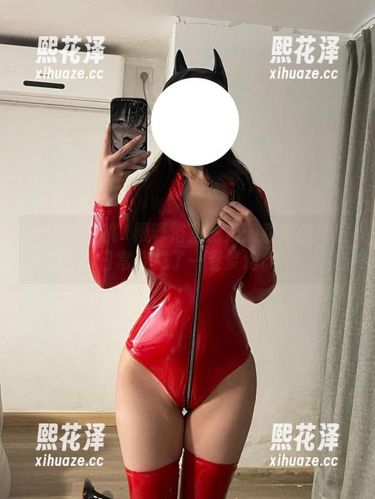 微密圈 - 桃沢樱呀浴室图集：看她怎样将日常变成了一卷梦幻。
