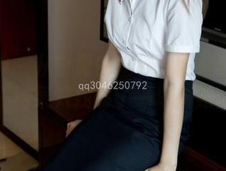 梦丝女神 – 从宁夏的婚纱套图里找点灵感，结果只找到了一堆拼贴。
