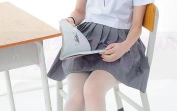 难道白丝运动少女就是我要的夏季风？森萝财团果然不简单！