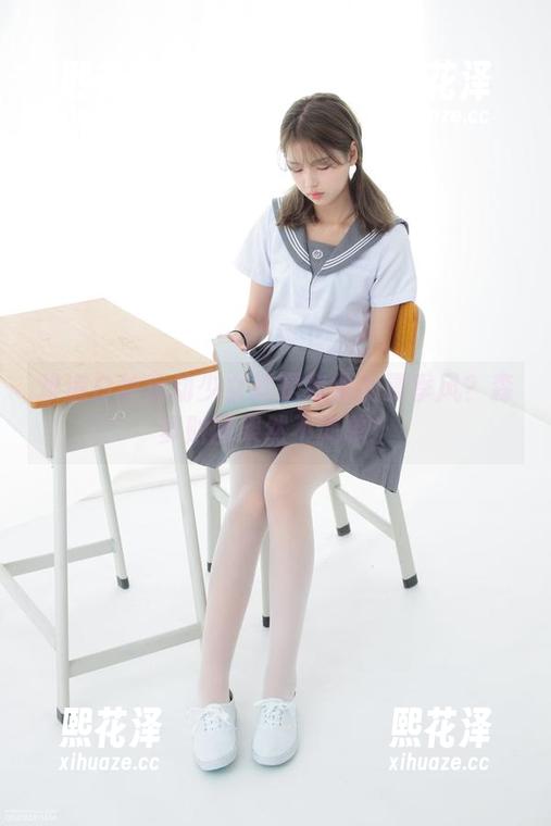 难道白丝运动少女就是我要的夏季风？森萝财团果然不简单！