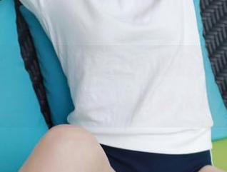 模范学院 – 艾莉Evelyn的最新浴缸合集：看她的优雅如何被水淹没