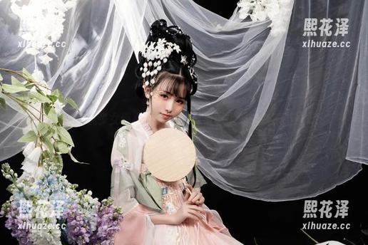 报告！爆机少女喵小吉女孩写真集已上线，快来下载吧！