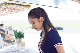 爱丝 – 打开何冉的捆绑花絮，领略一场写真外的欢乐！